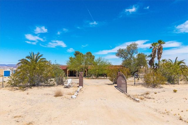 3633 Bluegrass, 29 Palms, CA 92277