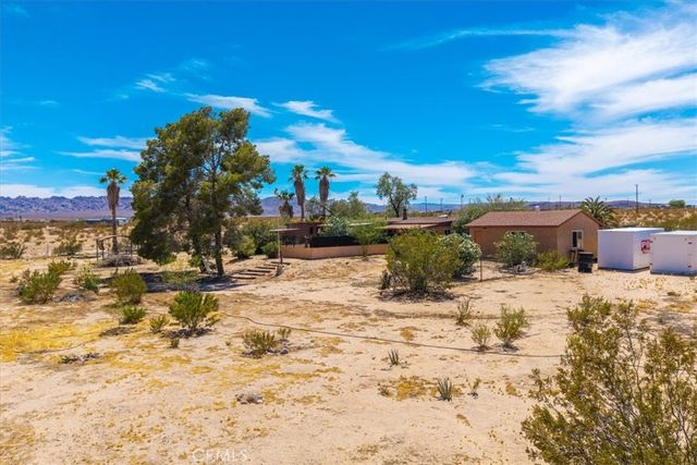 3633 Bluegrass, 29 Palms, CA 92277