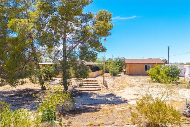 3633 Bluegrass, 29 Palms, CA 92277