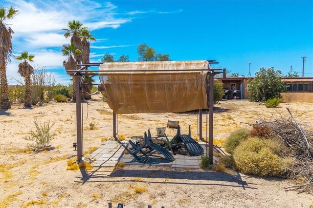3633 Bluegrass, 29 Palms, CA 92277