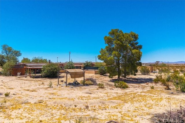3633 Bluegrass, 29 Palms, CA 92277