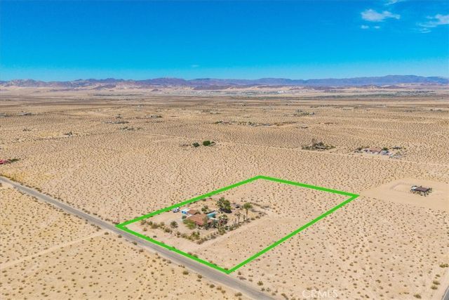 3633 Bluegrass, 29 Palms, CA 92277