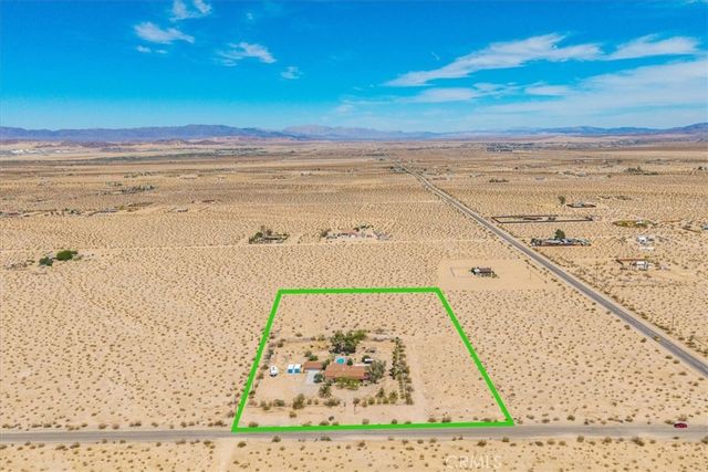 3633 Bluegrass, 29 Palms, CA 92277