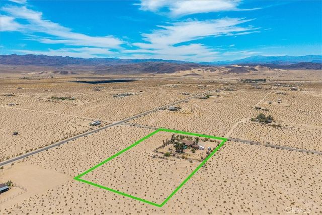 3633 Bluegrass, 29 Palms, CA 92277
