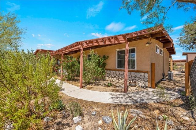 3633 Bluegrass, 29 Palms, CA 92277