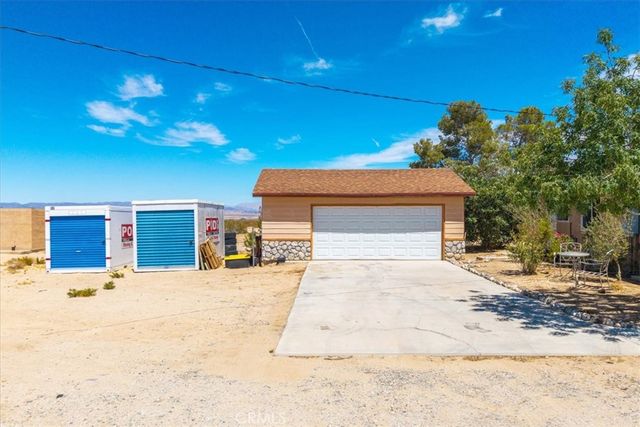 3633 Bluegrass, 29 Palms, CA 92277