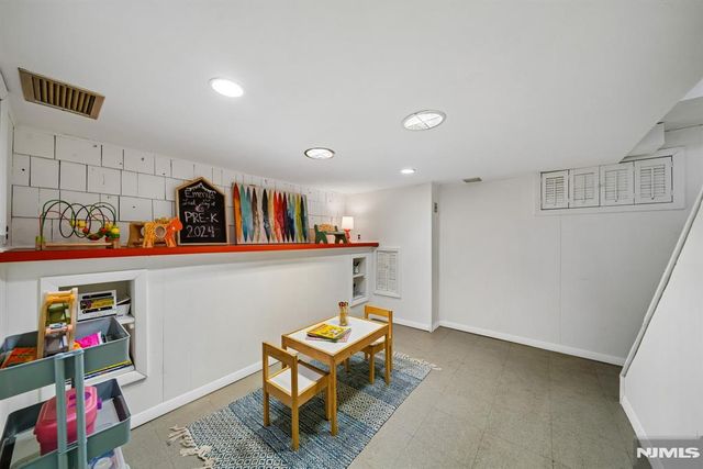 99 Ferncliff Road, Bloomfield, NJ 07003