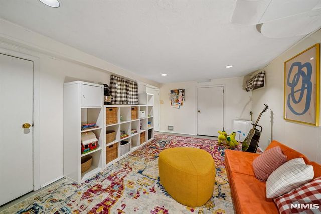 99 Ferncliff Road, Bloomfield, NJ 07003