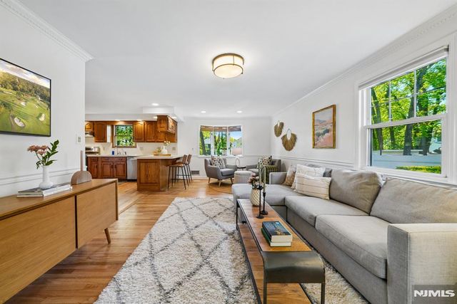 99 Ferncliff Road, Bloomfield, NJ 07003