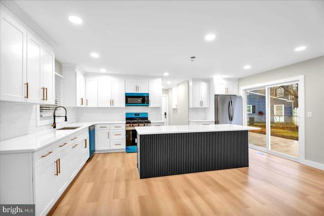 1 HAWLEY PL, Willingboro, NJ 08046