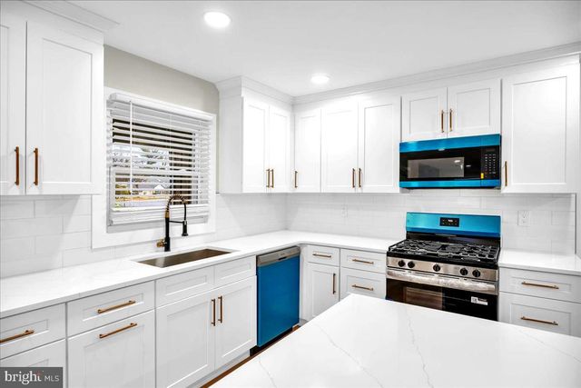 1 HAWLEY PL, Willingboro, NJ 08046