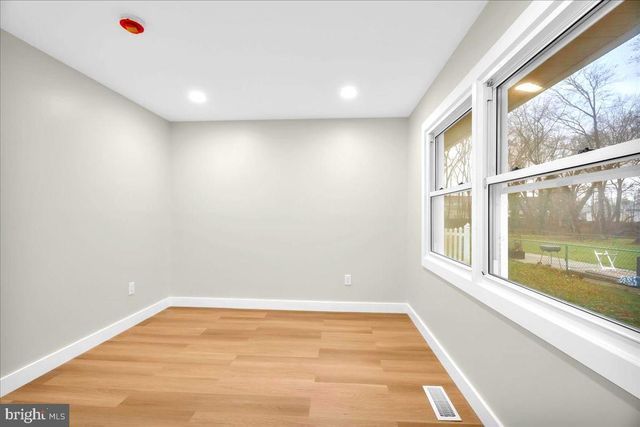 1 HAWLEY PL, Willingboro, NJ 08046