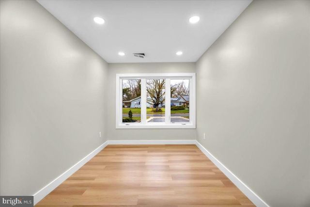 1 HAWLEY PL, Willingboro, NJ 08046