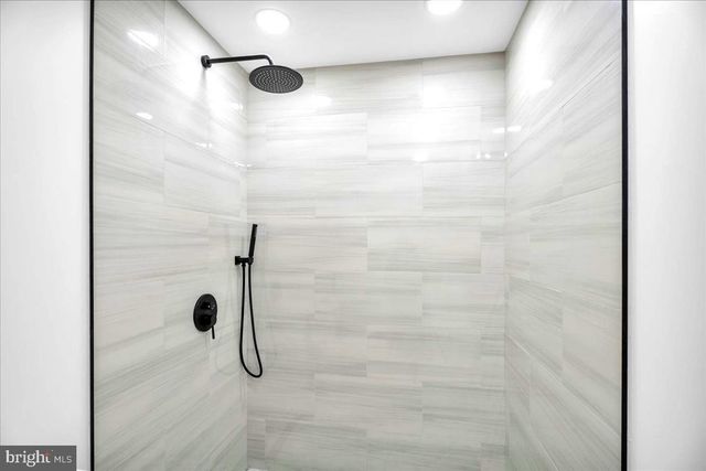 1 HAWLEY PL, Willingboro, NJ 08046