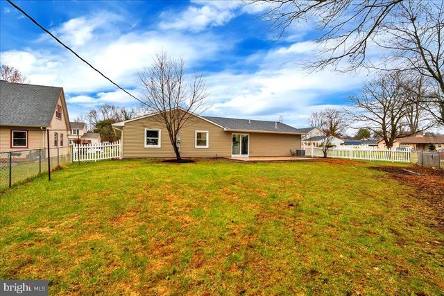 1 HAWLEY PL, Willingboro, NJ 08046