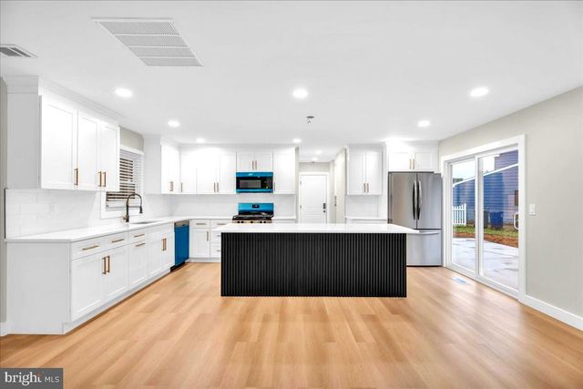 1 HAWLEY PL, Willingboro, NJ 08046