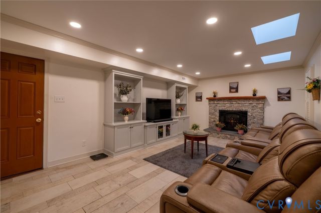 10601 Argonne Dr, Glen Allen, VA 23060