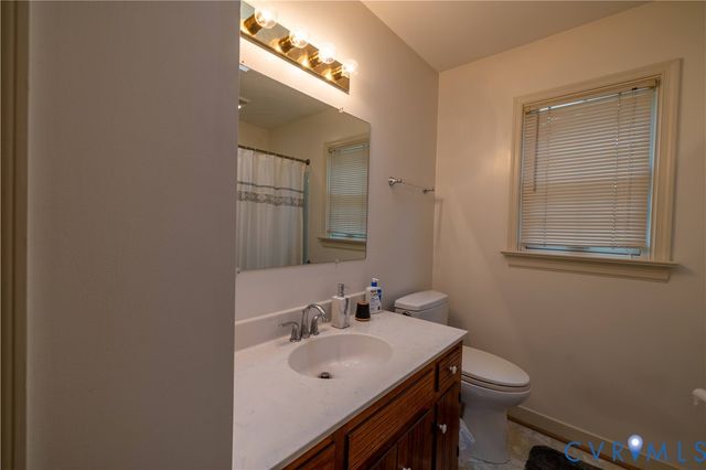 10601 Argonne Dr, Glen Allen, VA 23060