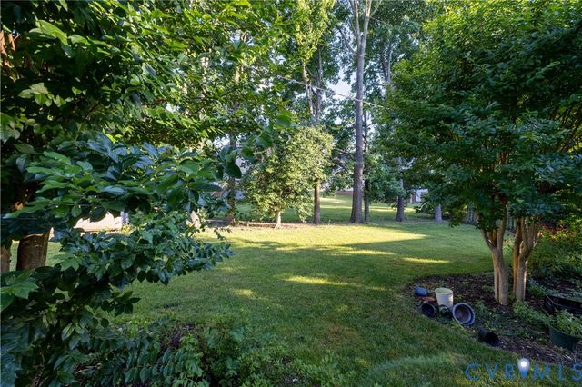 10601 Argonne Dr, Glen Allen, VA 23060