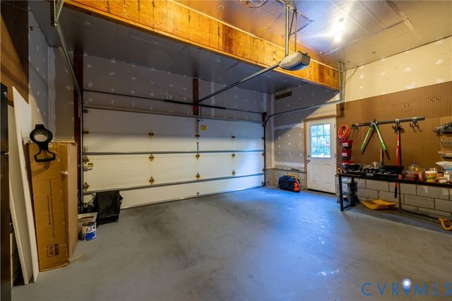 10601 Argonne Dr, Glen Allen, VA 23060