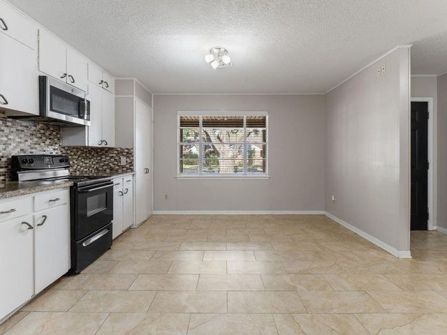 2728 Encino Avenue, Bay City, TX 77414