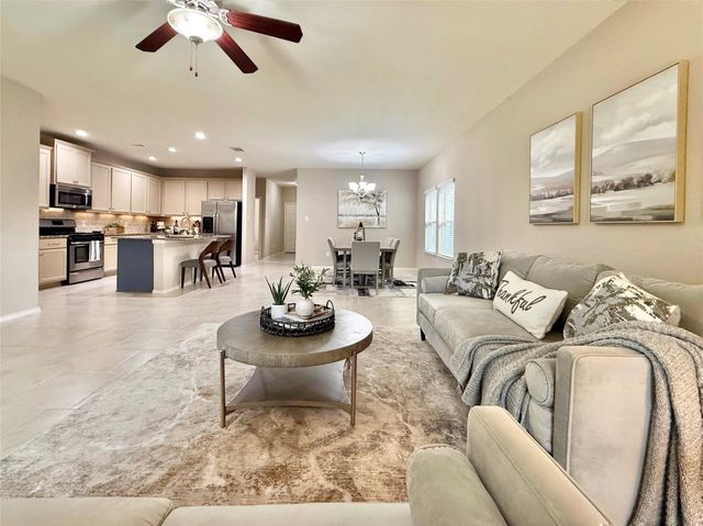 150 Meadow Grove Drive, Conroe, TX 77384