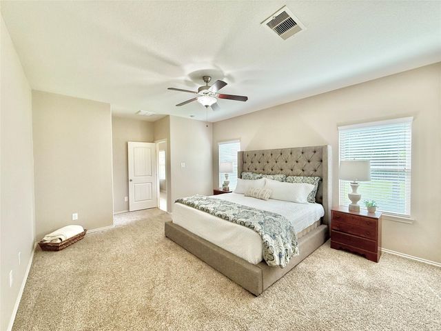 150 Meadow Grove Drive, Conroe, TX 77384