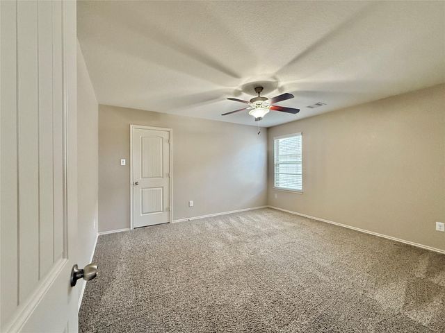 150 Meadow Grove Drive, Conroe, TX 77384