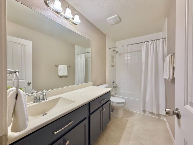 150 Meadow Grove Drive, Conroe, TX 77384