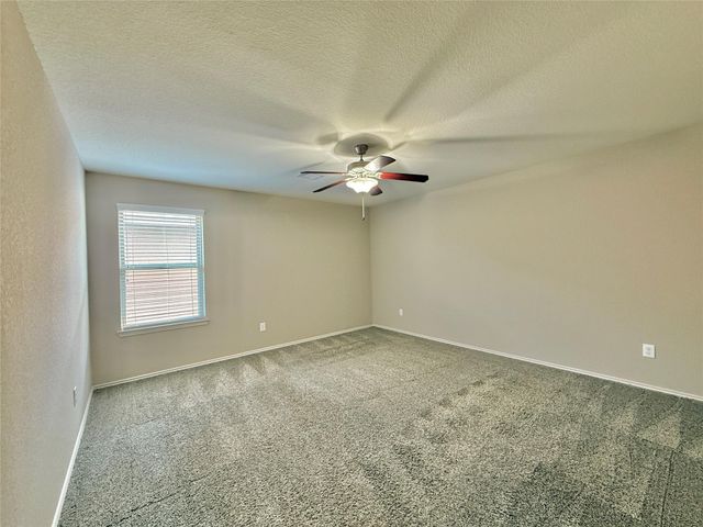 150 Meadow Grove Drive, Conroe, TX 77384