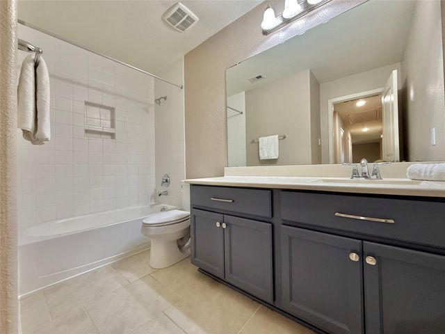 150 Meadow Grove Drive, Conroe, TX 77384