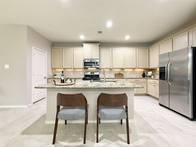 150 Meadow Grove Drive, Conroe, TX 77384