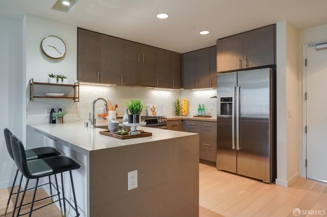 52 Innes Court 305, San Francisco, CA 94124