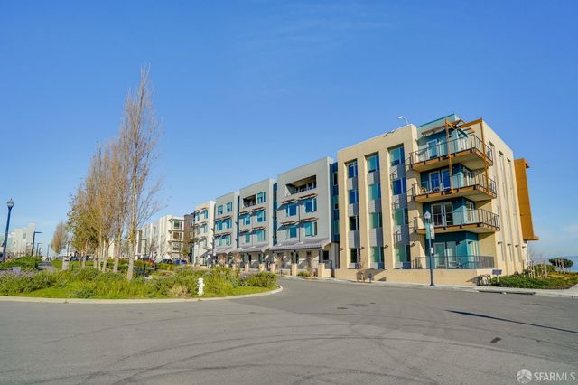 52 Innes Court 305, San Francisco, CA 94124