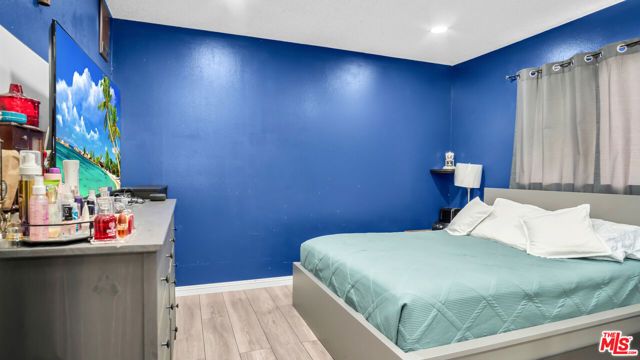13567 Valerio Street C, Van Nuys (los Angeles), CA 91405