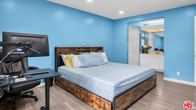 13567 Valerio Street C, Van Nuys (los Angeles), CA 91405
