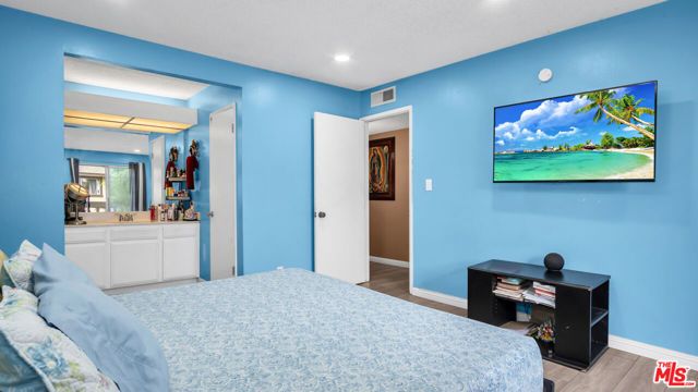 13567 Valerio Street C, Van Nuys (los Angeles), CA 91405