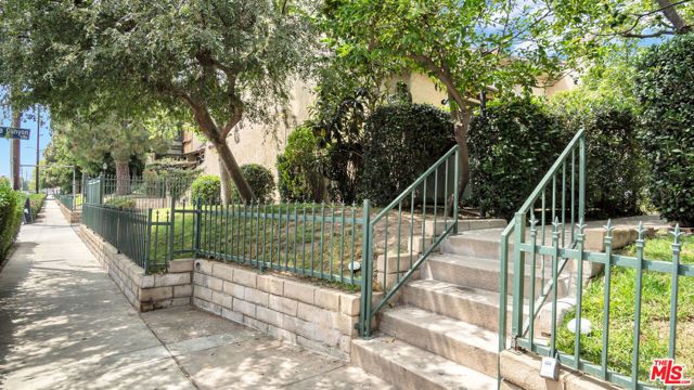 13567 Valerio Street C, Van Nuys (los Angeles), CA 91405