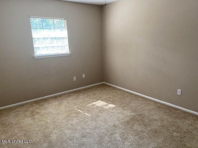 900 S Sea Cove Street, Pascagoula, MS 39581