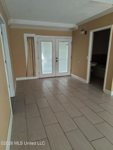 900 S Sea Cove Street, Pascagoula, MS 39581
