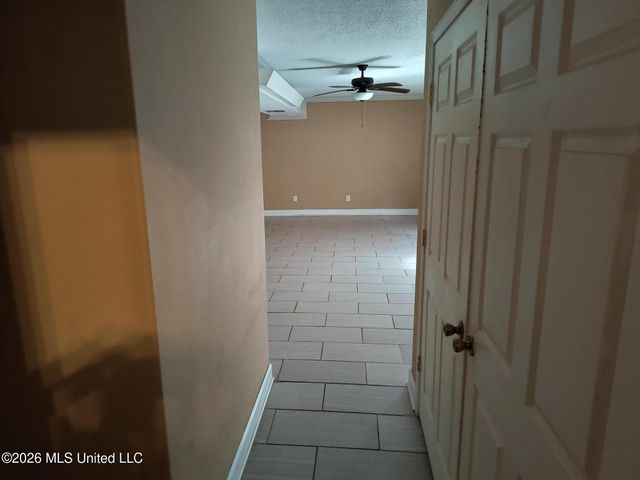 900 S Sea Cove Street, Pascagoula, MS 39581