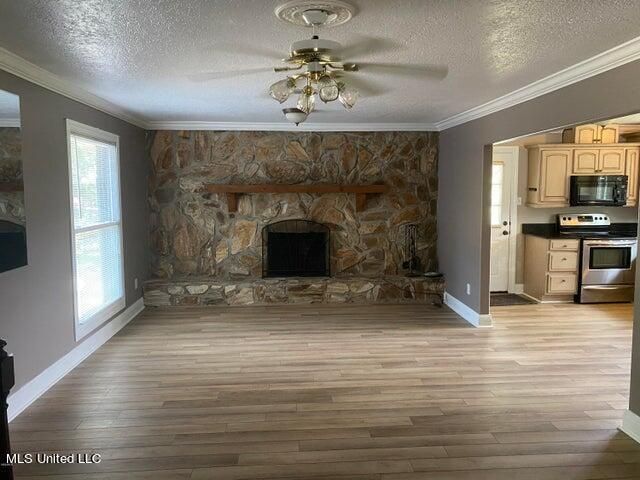 900 S Sea Cove Street, Pascagoula, MS 39581