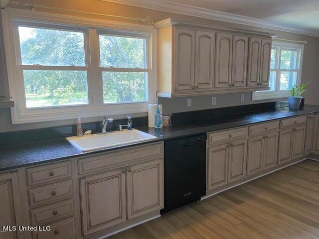 900 S Sea Cove Street, Pascagoula, MS 39581
