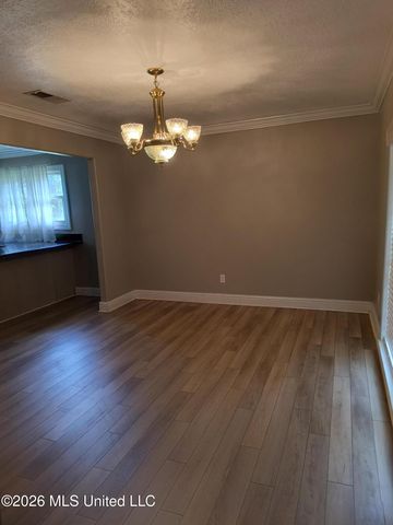 900 S Sea Cove Street, Pascagoula, MS 39581