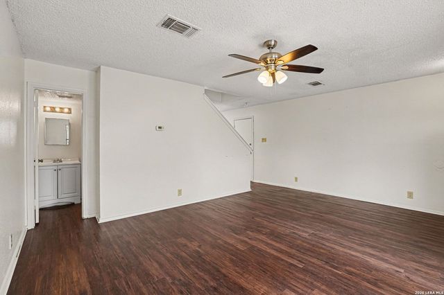 8931 Kenton Briar, San Antonio, TX 78240