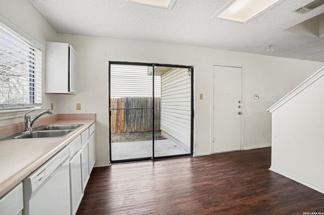 8931 Kenton Briar, San Antonio, TX 78240