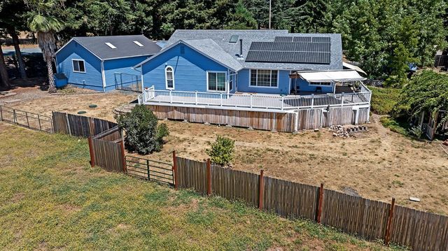 23821 Pine Ridge Rd, Pioneer, CA 95666