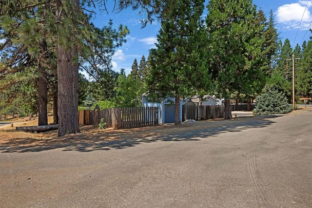 23821 Pine Ridge Rd, Pioneer, CA 95666