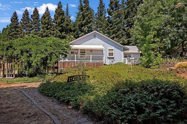 23821 Pine Ridge Rd, Pioneer, CA 95666