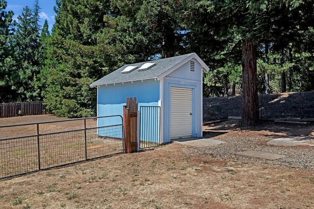 23821 Pine Ridge Rd, Pioneer, CA 95666